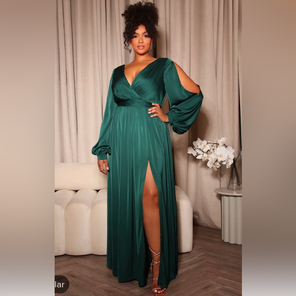 New Fashion Nova Formal Maxi Gown in Emerald